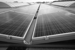 Autohandel_Baars-zonnepanelen